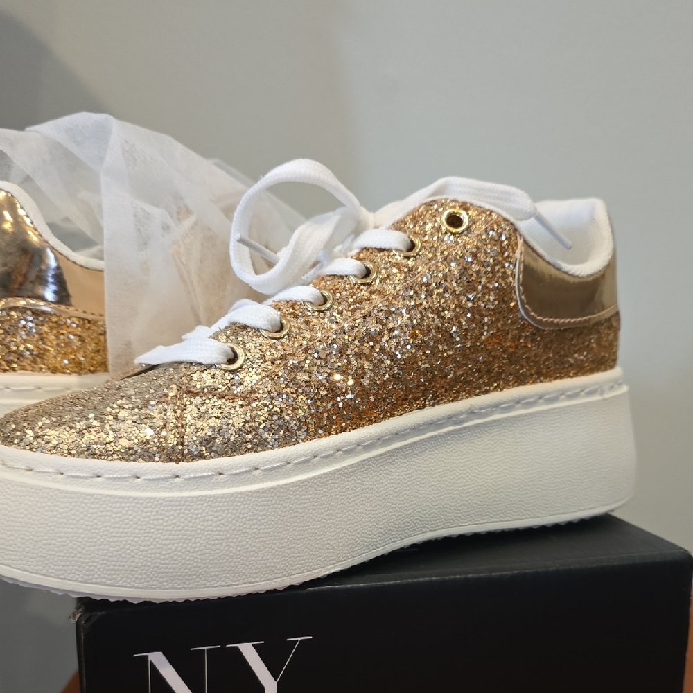 Brand New In Box New York & Company Women's Gold Glitter Platform Sneakers - Picture 5 of 8